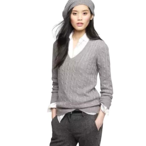 J.CREW Gray Cable Knit V-Neck  Career Casual Wool Blend Sweater Women’s Size M - Picture 1 of 11